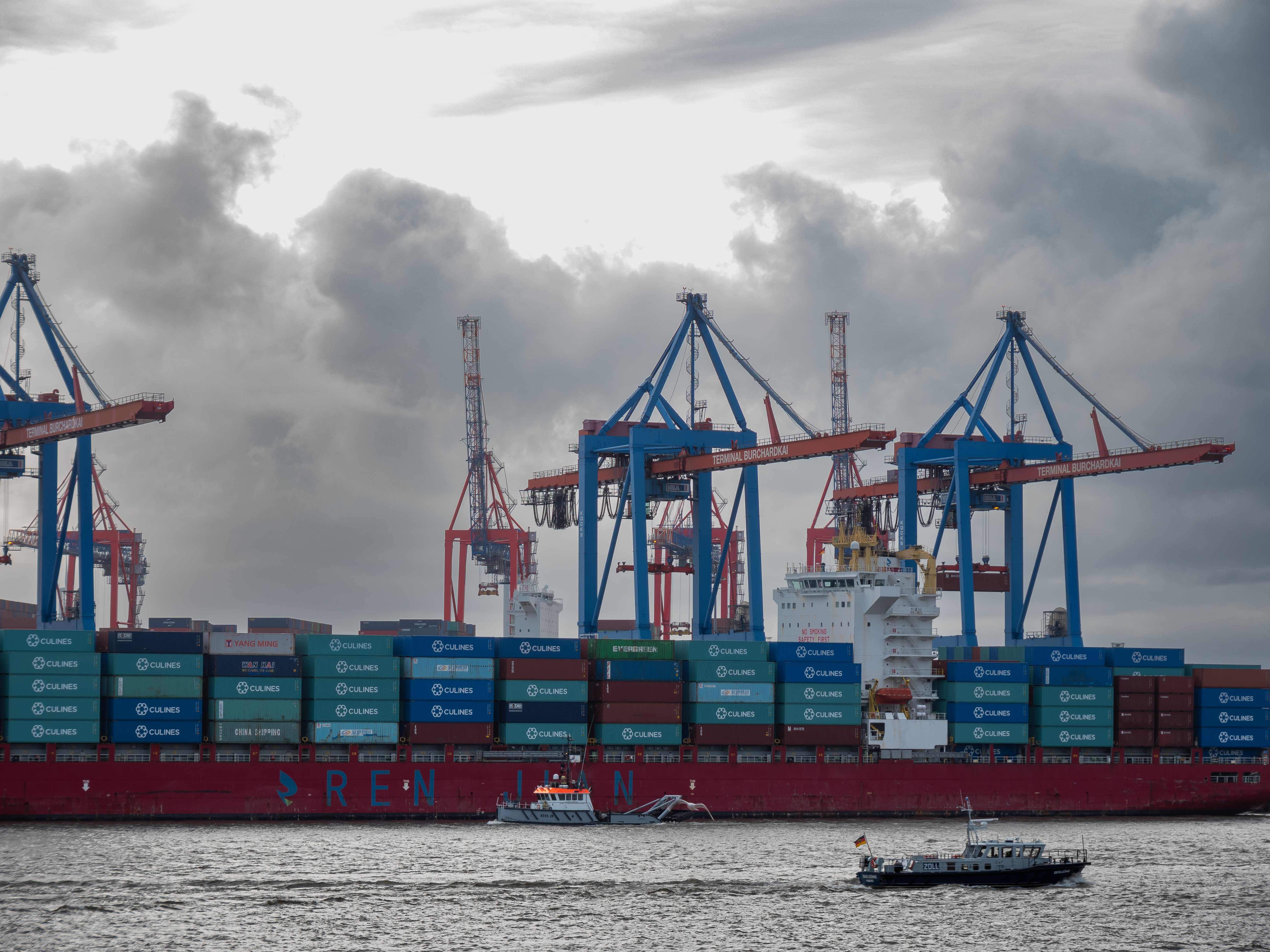 Elbkräne bei HH-Övelgönne